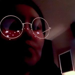 Meet your Posher, Vanessa